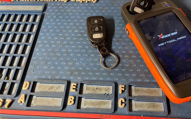 Car key replacement service in Cape Coral, FL